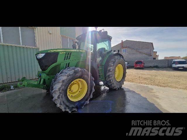 John Deere 6210 R Tractoare
