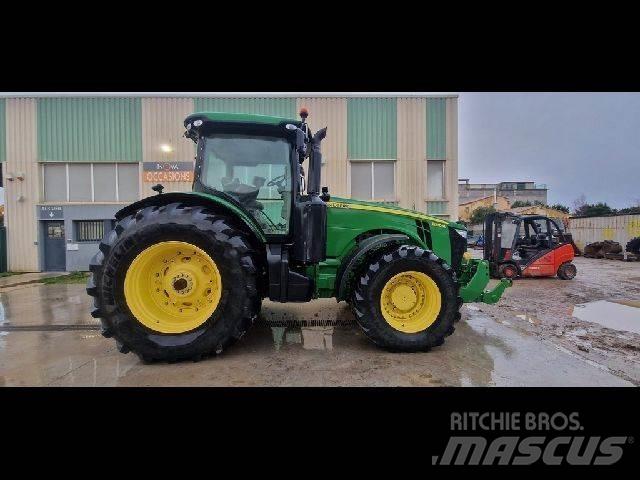 John Deere 8310R Tractoare