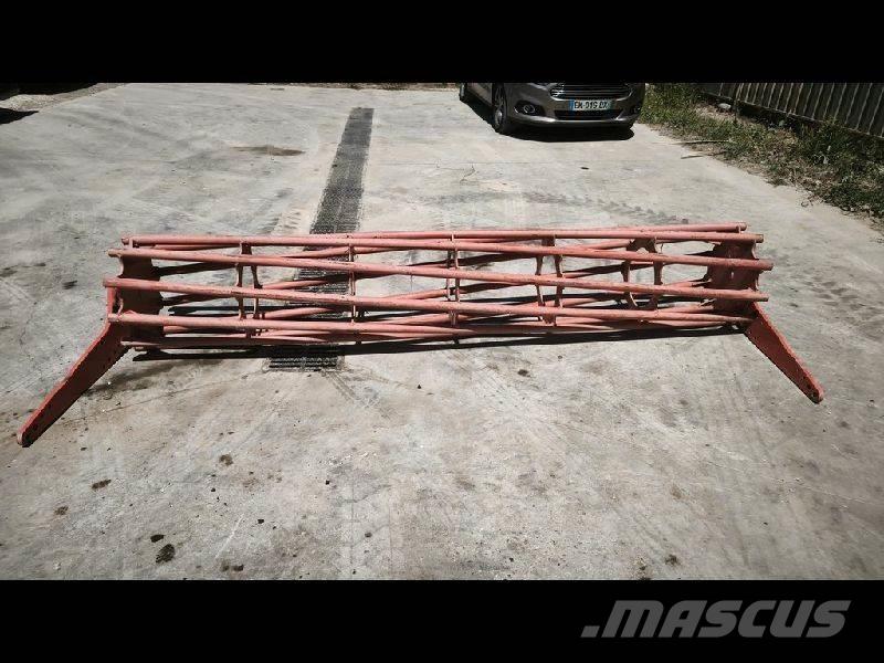 Kuhn  Utilaje agricole - Altele