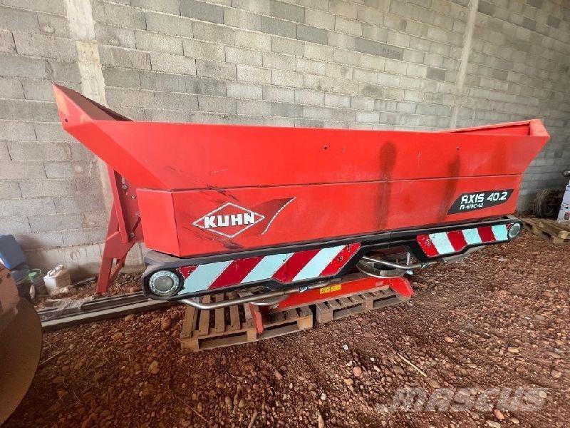 Kuhn AXIS 40.2 Împrastierea mineralelor