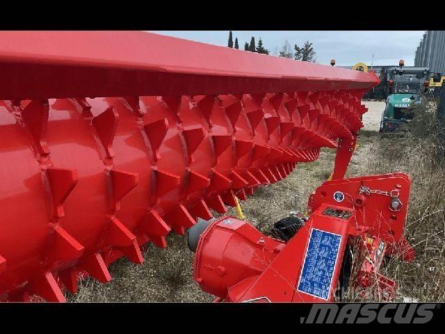 Kuhn HR 3004 Grape