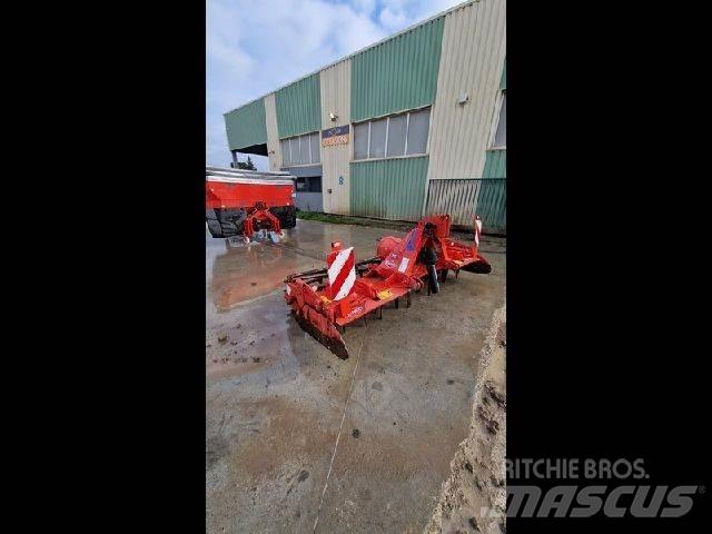 Kuhn HR3004 Grape