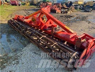 Kuhn HR404 Grape