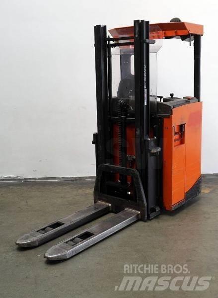 BT SRE135 Transpaleti autopropulsanti