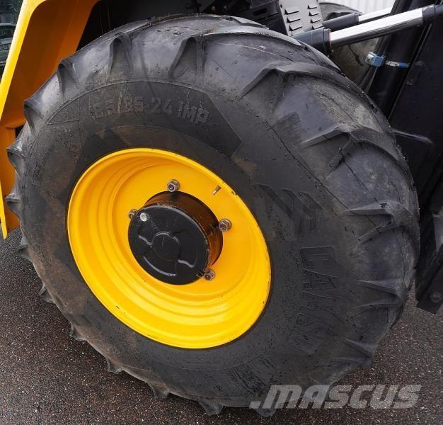 JCB 940-4 Masini de teren dificil