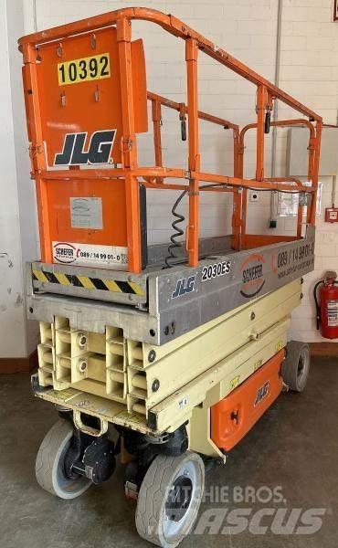 JLG 2030ES Nacele cu brat articulat