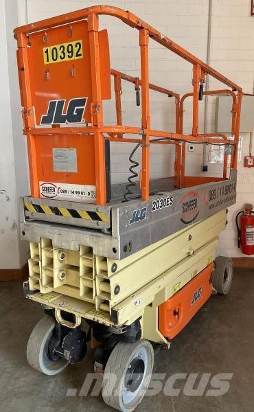 JLG 2030ES Nacele cu brat articulat