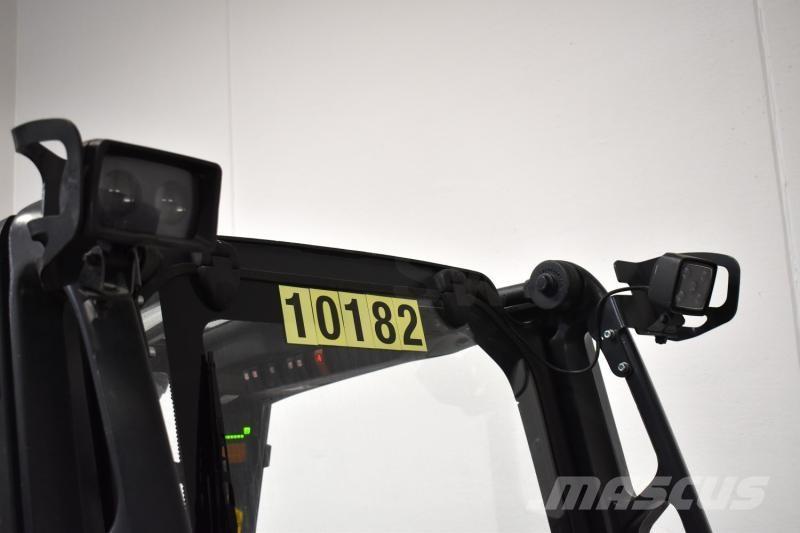 Linde E 30 387 Stivuitor electric