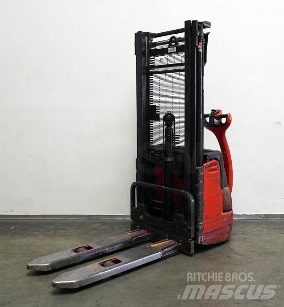Linde L 10 379 Transpaleti autopropulsanti