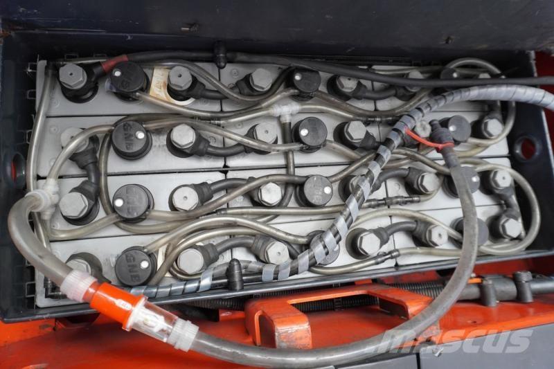 Linde L 14 372 Transpaleti autopropulsanti