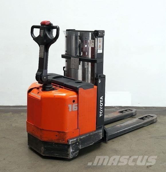Toyota 7SM Transpaleti autopropulsanti