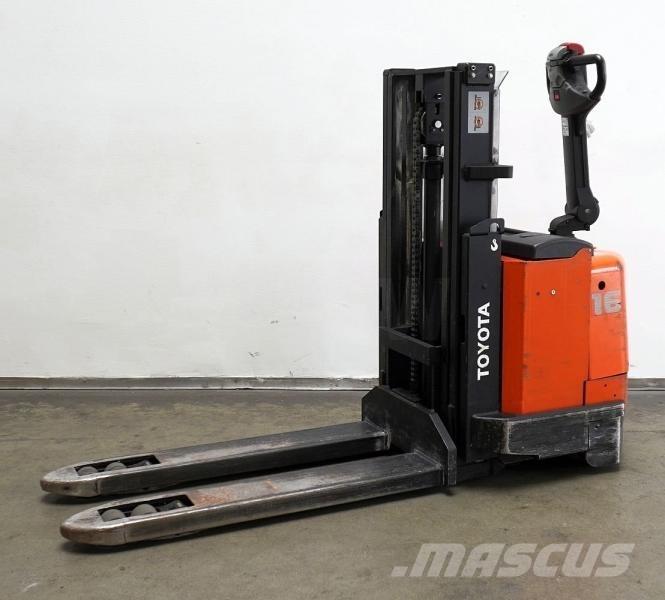 Toyota 7SM Transpaleti autopropulsanti