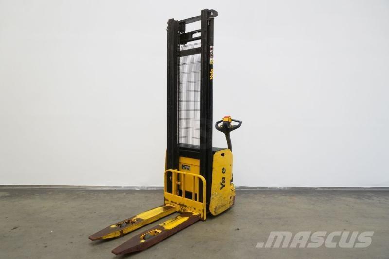 Yale MS12AC Transpaleti autopropulsanti