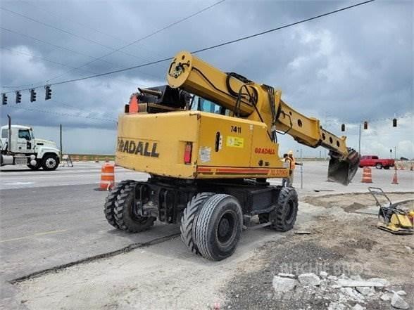 Gradall XL3300 V Excavatoare cu roti