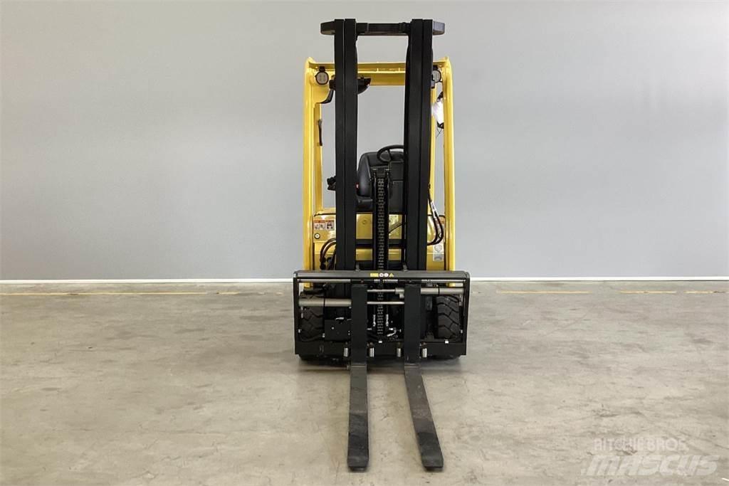 Hyster J1.8XNT Stivuitor electric