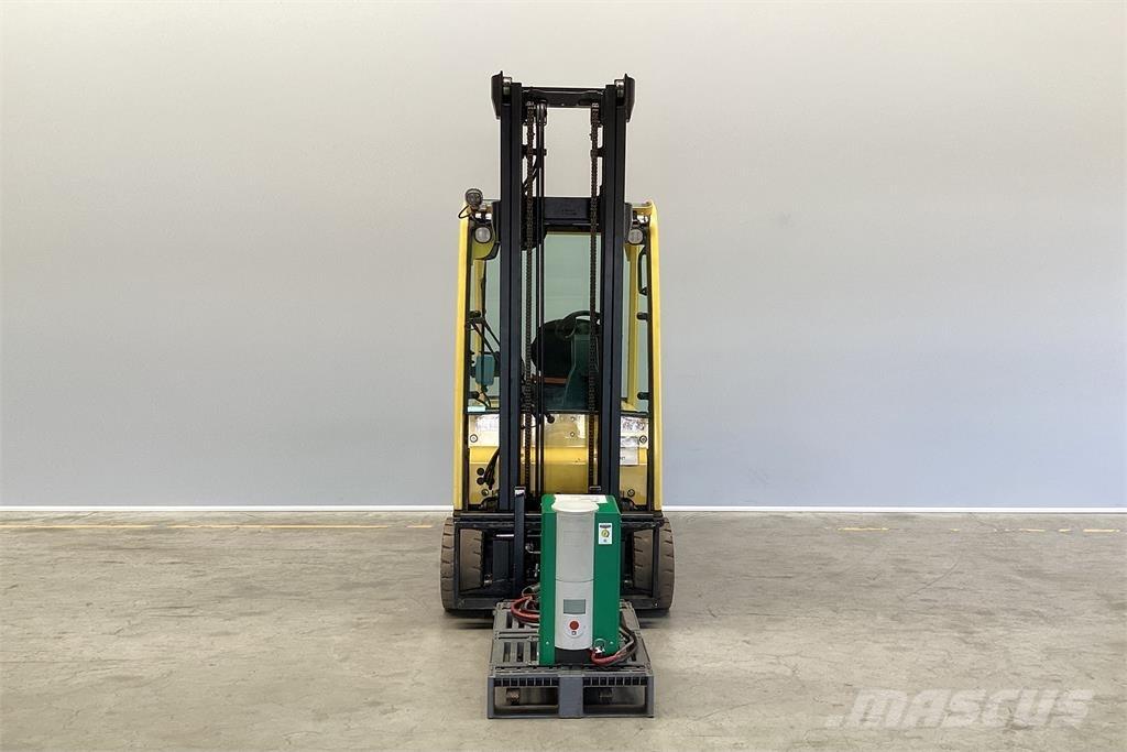 Hyster J2.0XN Stivuitor electric