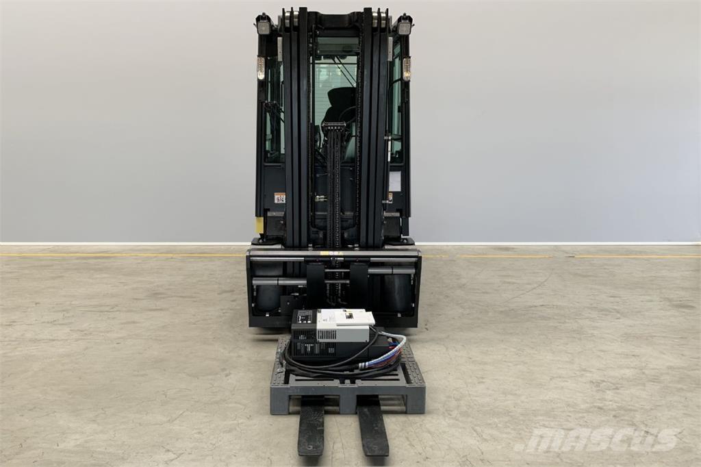 Hyster J2.50XN Stivuitor electric