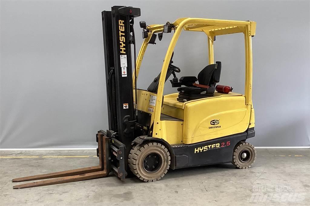 Hyster J2.5XN Stivuitor electric