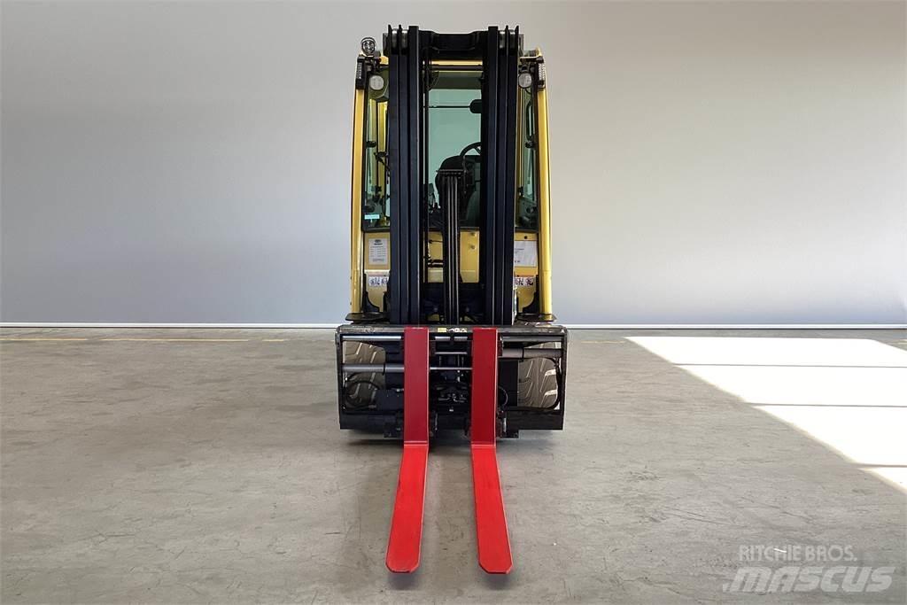 Hyster J3.50XN Stivuitor electric