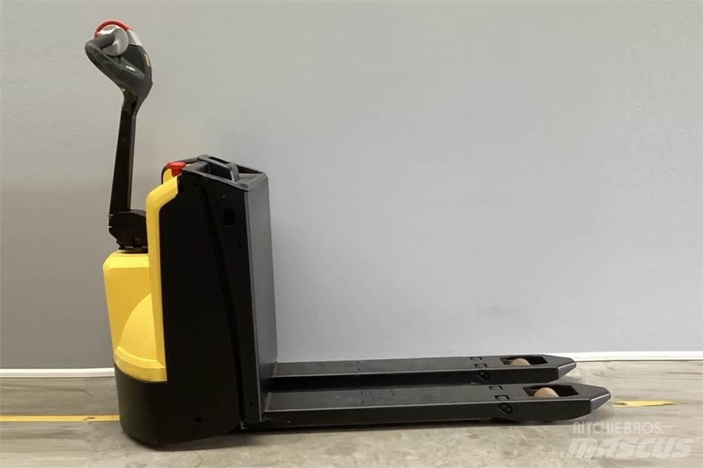Hyster P1.6 Transpaleta manuala