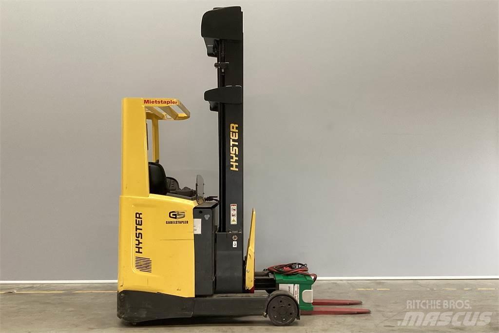 Hyster R1.4 Stivuitor cu catarg retractabil