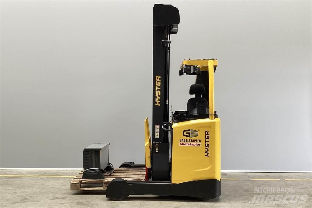 Hyster R1.4 Stivuitor cu catarg retractabil
