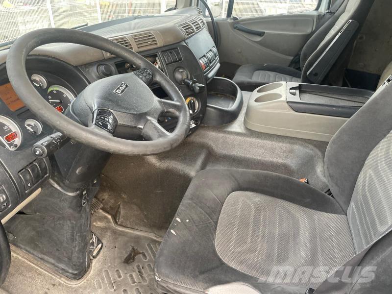 DAF CF75 310 Camioane platforma/prelata