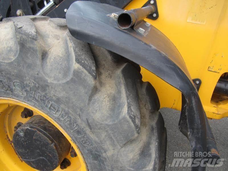 JCB 406 Incarcator pe pneuri