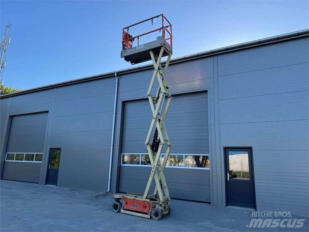 JLG 1930es Alte ascensoare si platforme