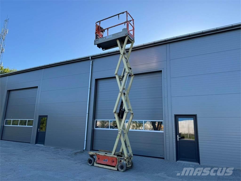 JLG 1930es Alte ascensoare si platforme
