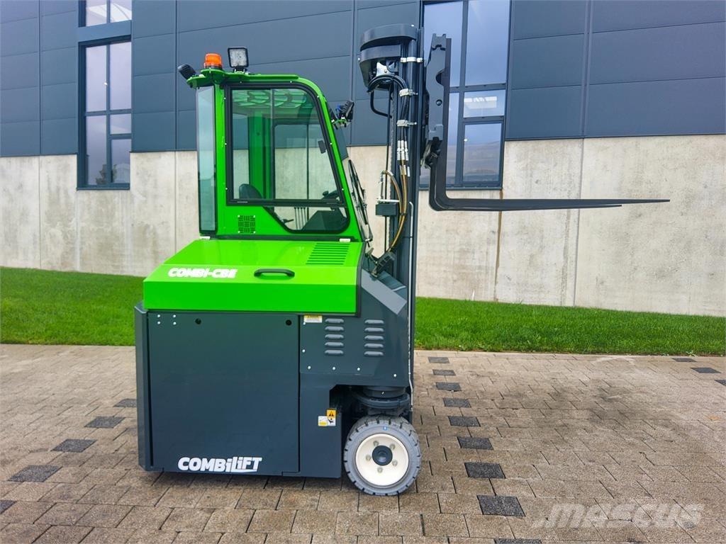 Combilift CBE 3000 Stivuitoare cu patru brate
