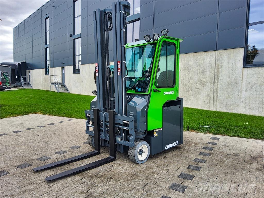 Combilift CBE 3000 Stivuitoare cu patru brate