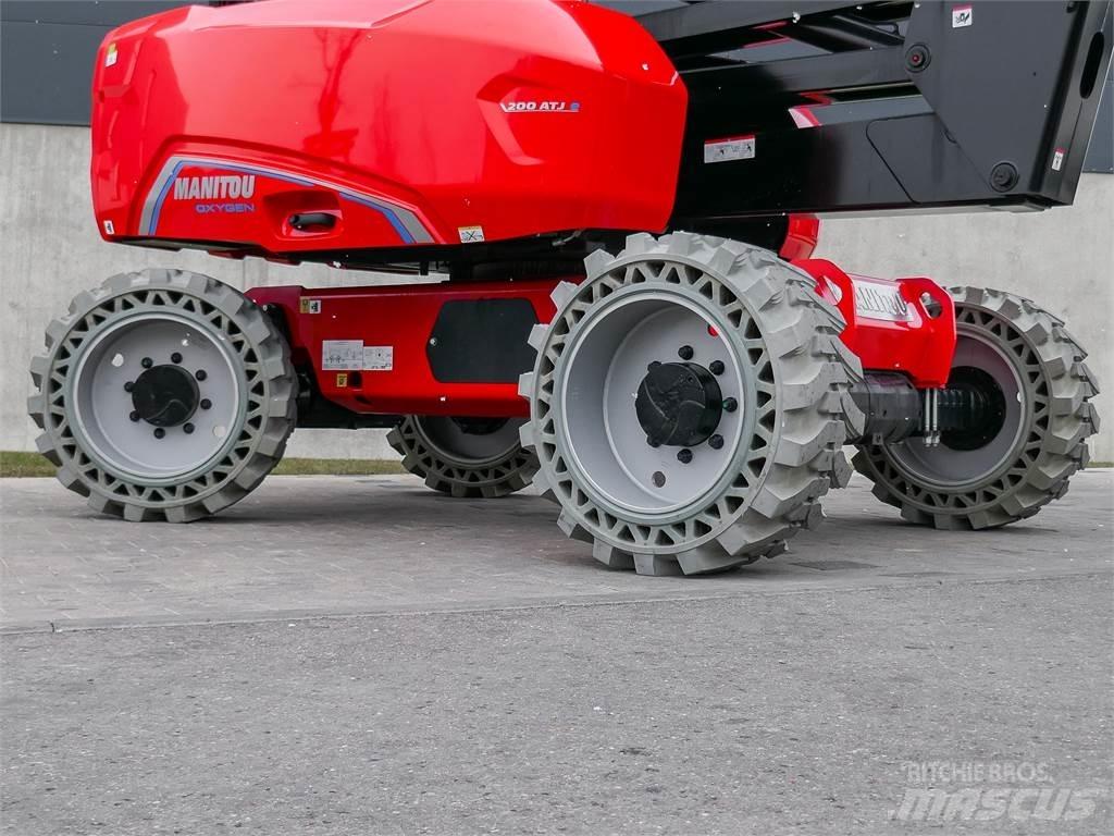 Manitou 200 ATJE Nacele cu brat articulat