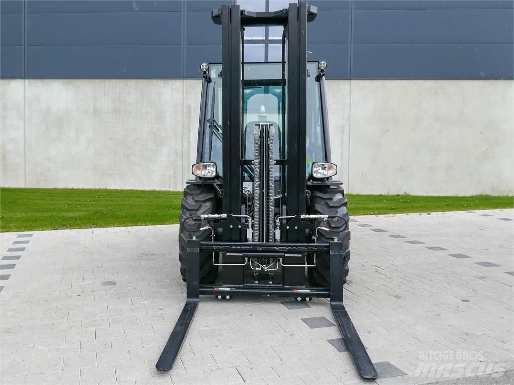 Manitou MC 25-4 Masini de teren dificil