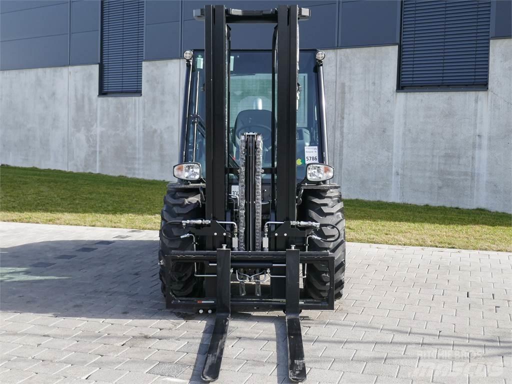 Manitou MC 25-4 Masini de teren dificil