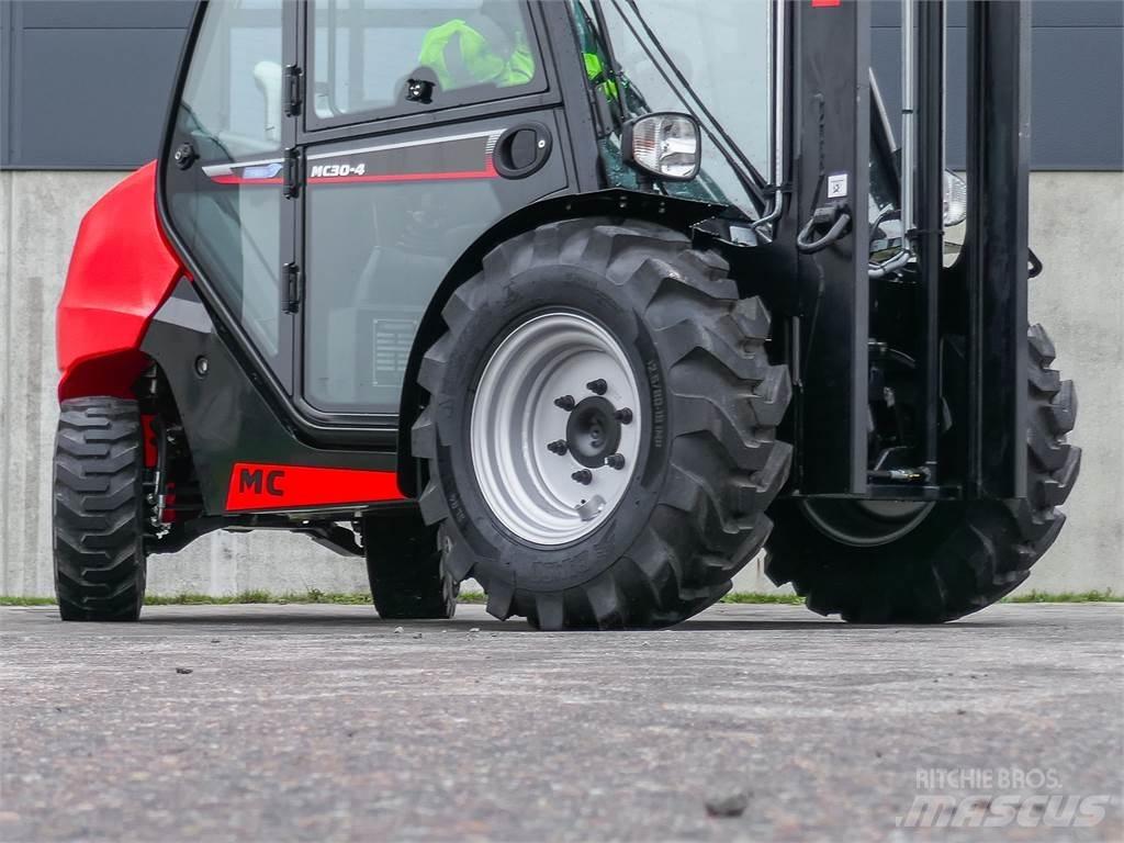 Manitou MC 30-4 Masini de teren dificil