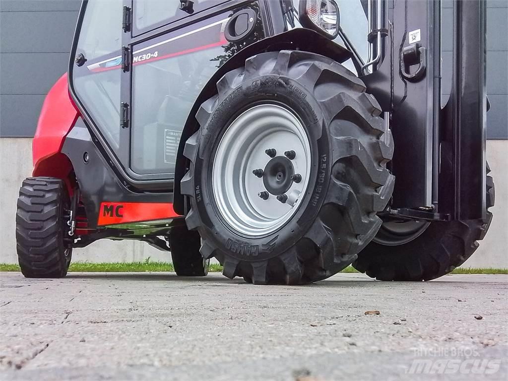 Manitou MC 30-4 Masini de teren dificil