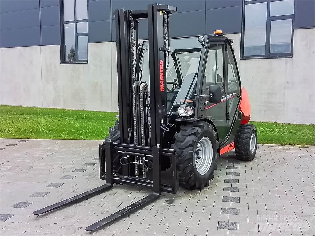 Manitou MC 30-4 Masini de teren dificil