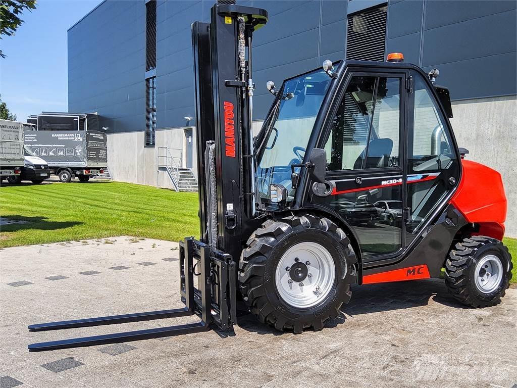 Manitou MC 30-4 Masini de teren dificil