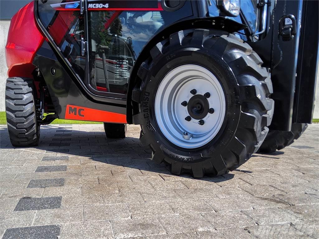 Manitou MC 30-4 Masini de teren dificil