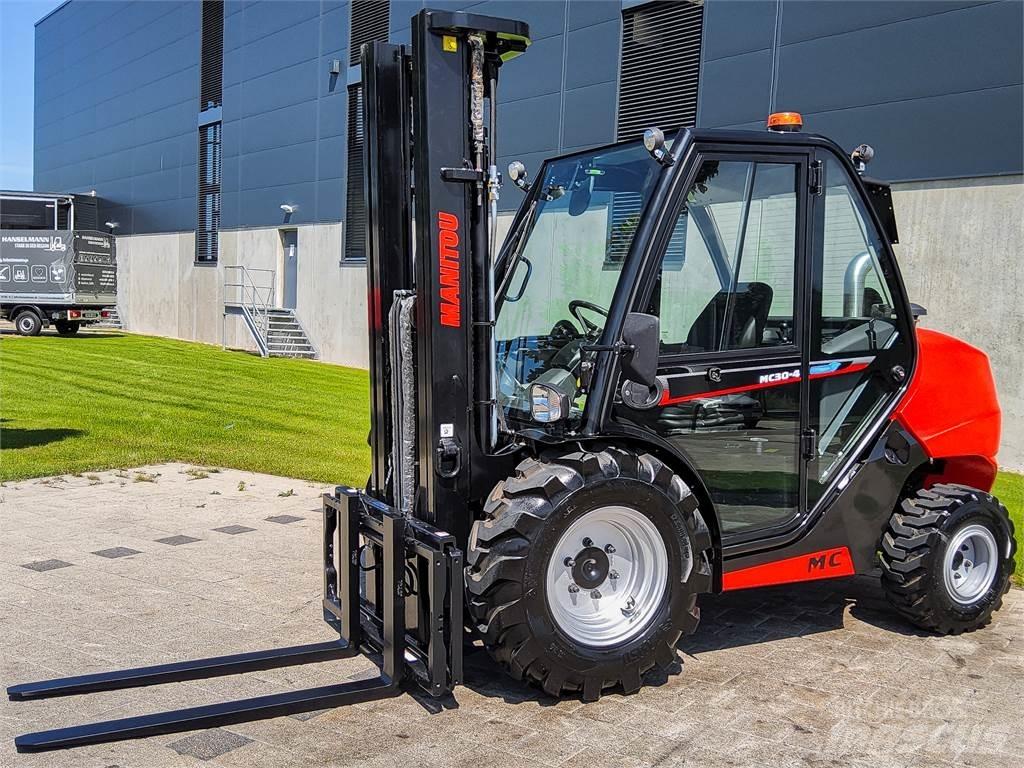 Manitou MC 30-4 Masini de teren dificil