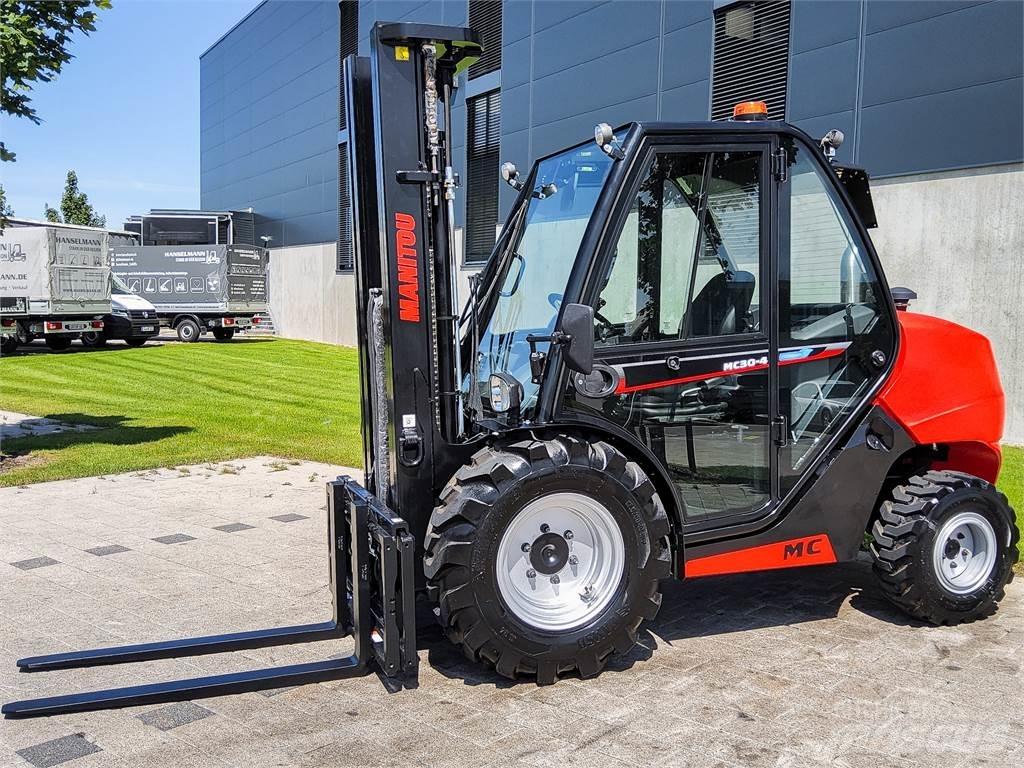 Manitou MC 30-4 Masini de teren dificil