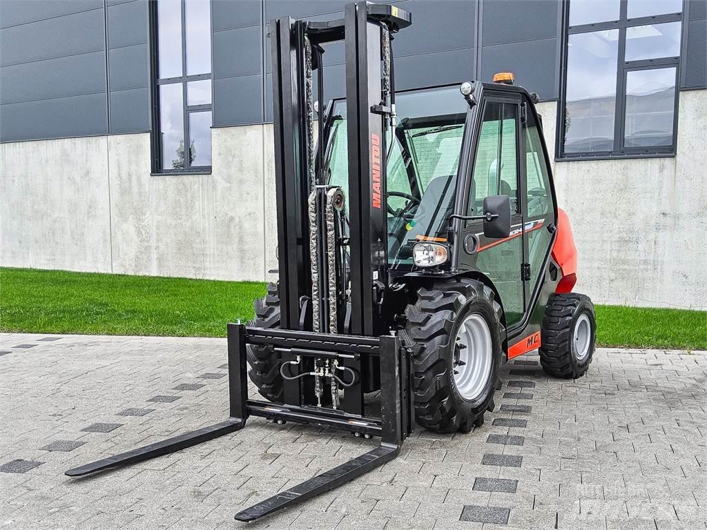 Manitou MC 30-4 Masini de teren dificil