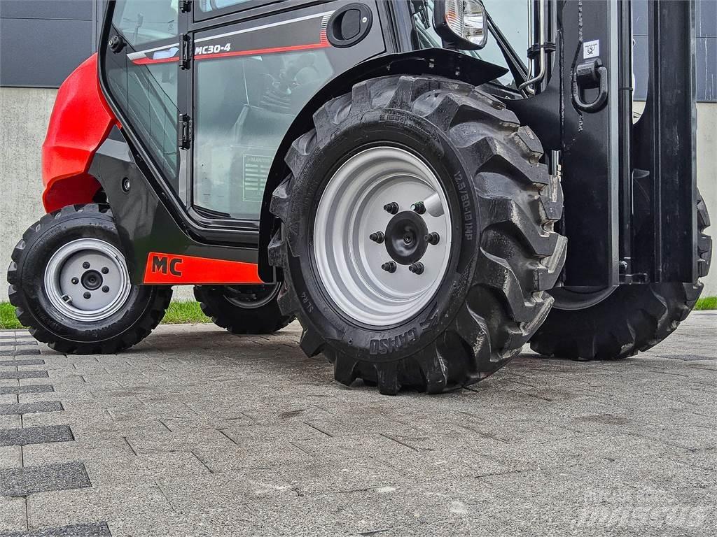Manitou MC 30-4 Masini de teren dificil