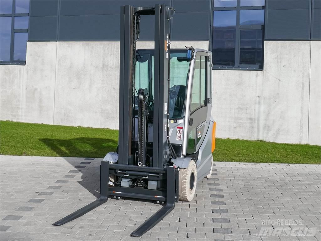 Still RX 60-25 Stivuitor electric