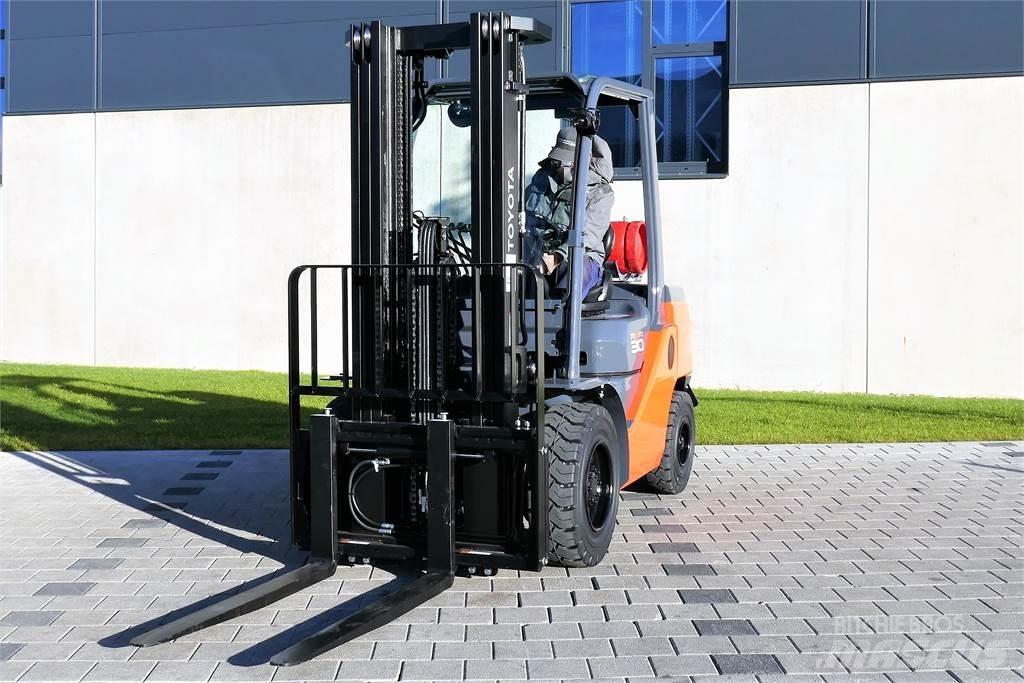 Toyota 02-8FGF30 Stivuitor GPL
