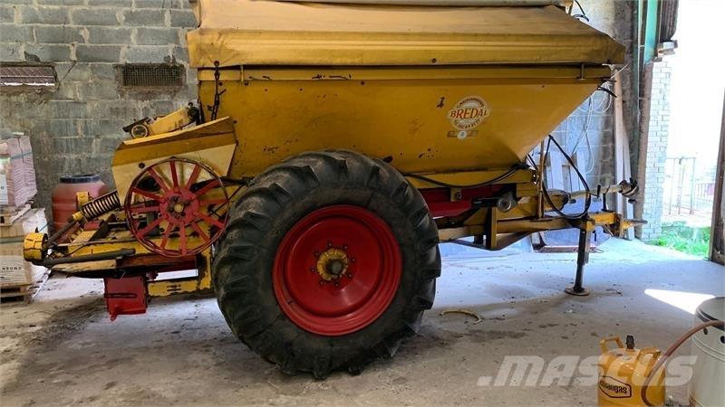 Bredal B 4 Împrastierea mineralelor