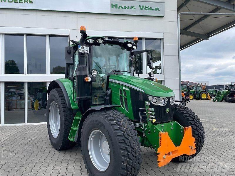 John Deere 6120M Tractoare