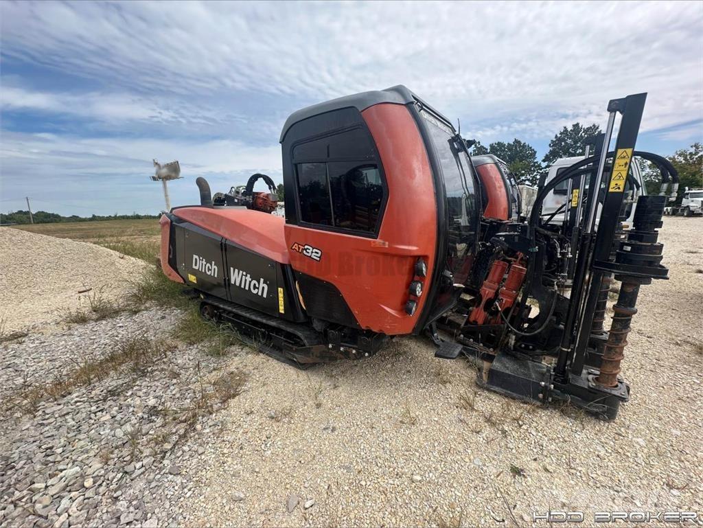 Ditch Witch AT32 Instalatii de foraj orizontal