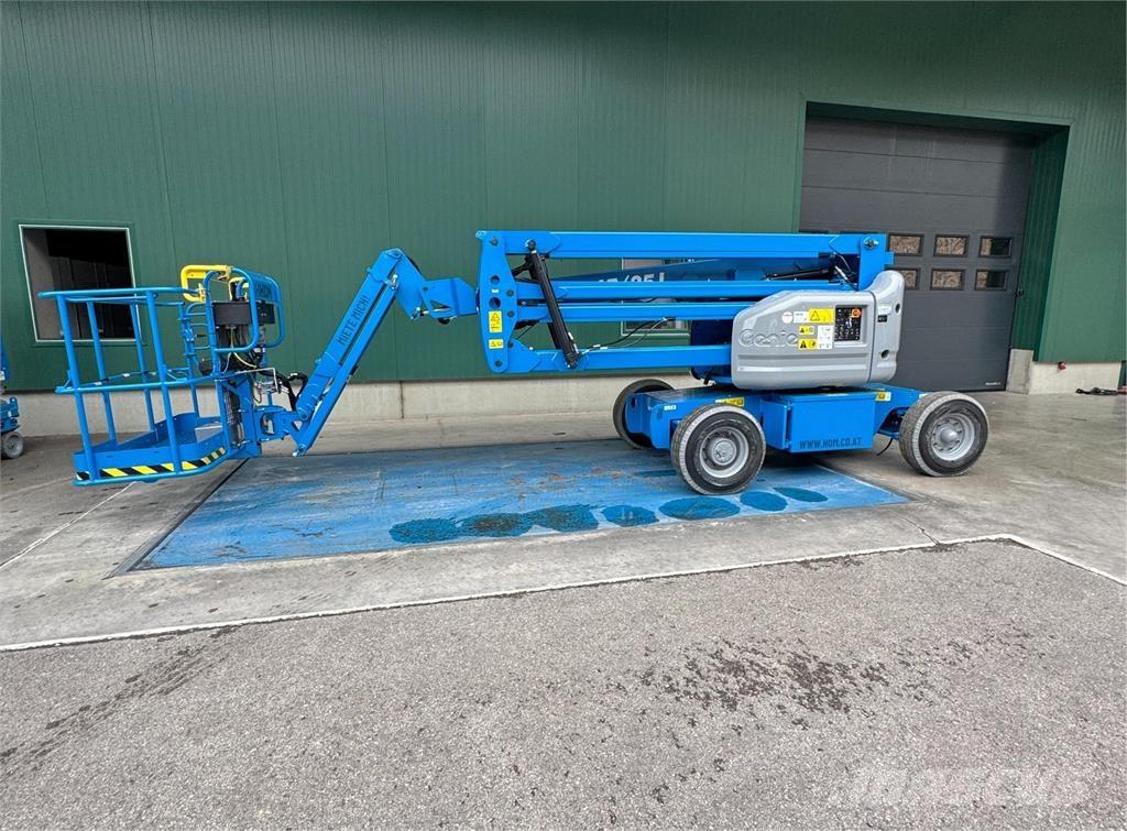 Genie Z-45/25J DC Nacele cu brat articulat